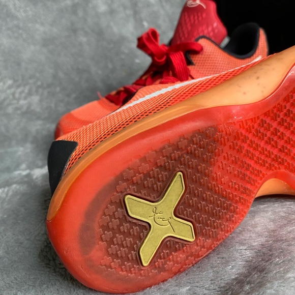 🧡Nike Kobe X 10 2015 ‘Hot Lava’ OG, Size 6Y - Picture 8 of 12